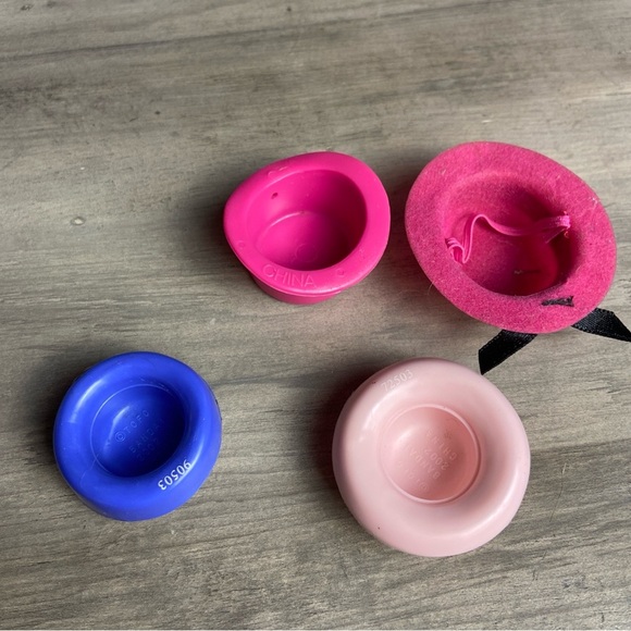 Vintage Barbie and Strawberry‎ Shortcake Hats. - Picture 7 of 7